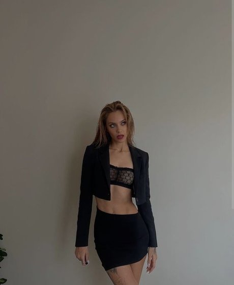 Pelinay Igit star du porno érotique archive