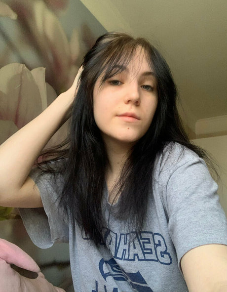 lola ency star du porno de haute qualité img