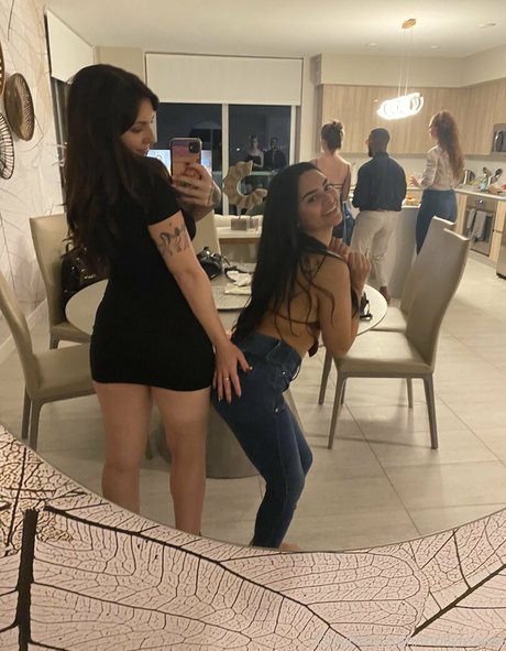 mollymaeve star du porno érotique collection