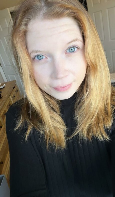 Peachy Noel xxx star du porno img