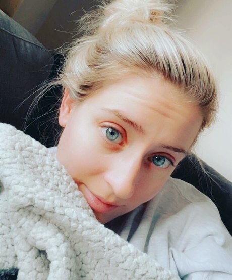 lottielushloves modèle de sexe image