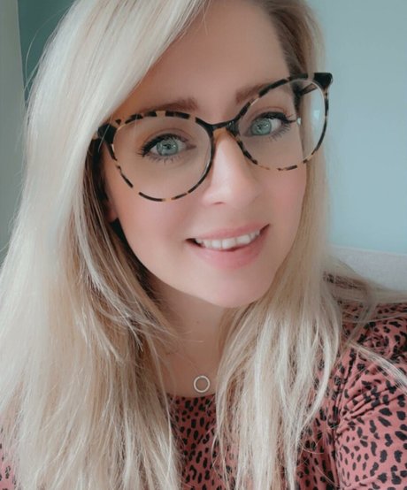 épais onlyfans haut nu img