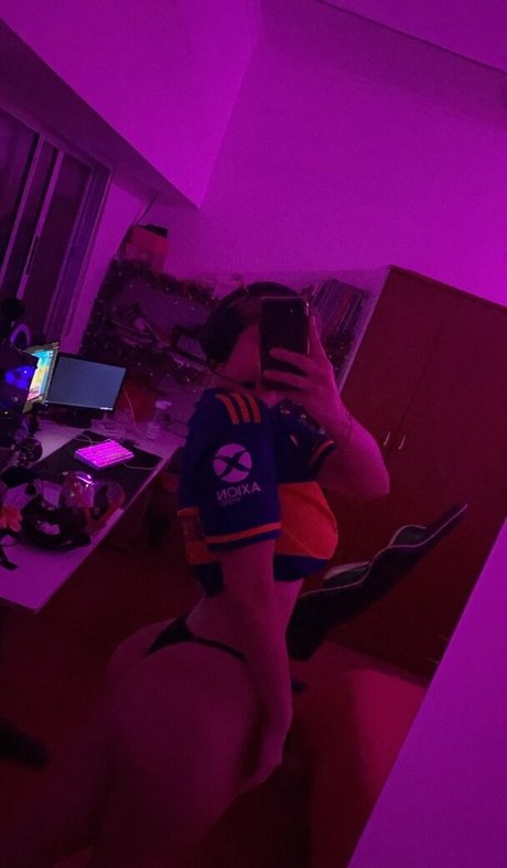 Yami Sanchez modèle xxx images