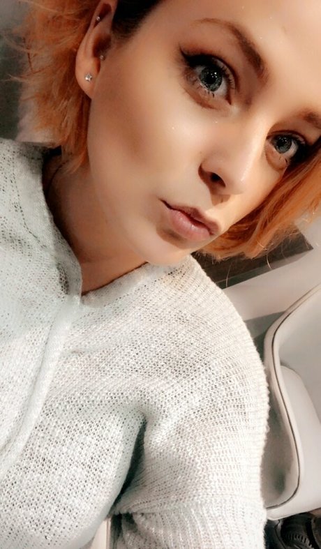 skyemoore étoile sexy image