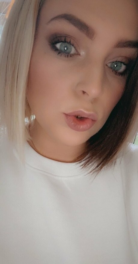 skyemoore jolie étoile galerie