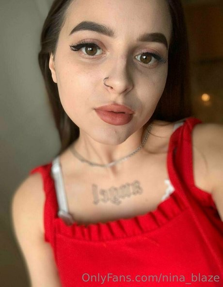 teenybabydolll haut modèle des photos