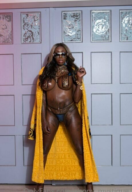 Ebony Mystique actrice de grande qualité photos