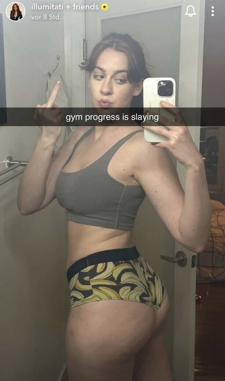 Tati Bruening nus étoiles galeries