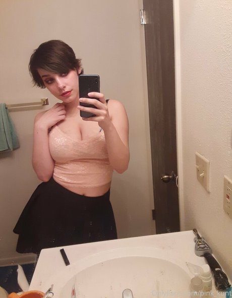 reine de pique onlyfans haut érotique collection