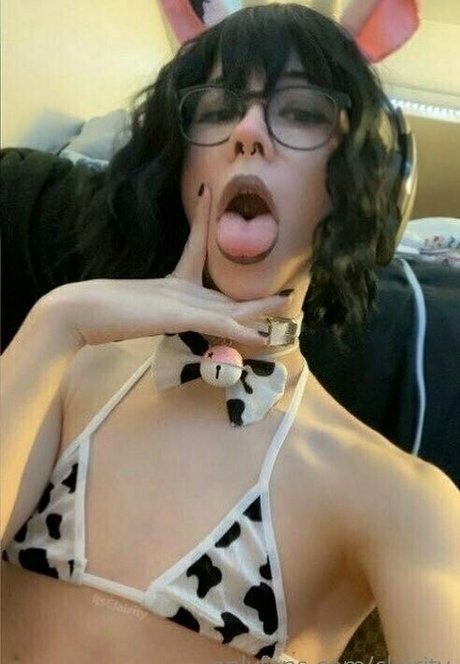 clairity modèle chaud des photos