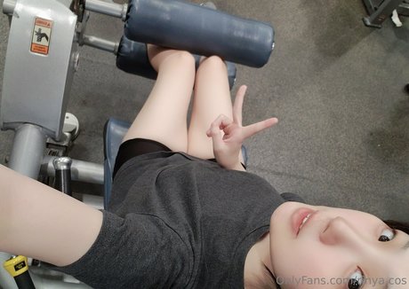 rinya cos actrice libre photo