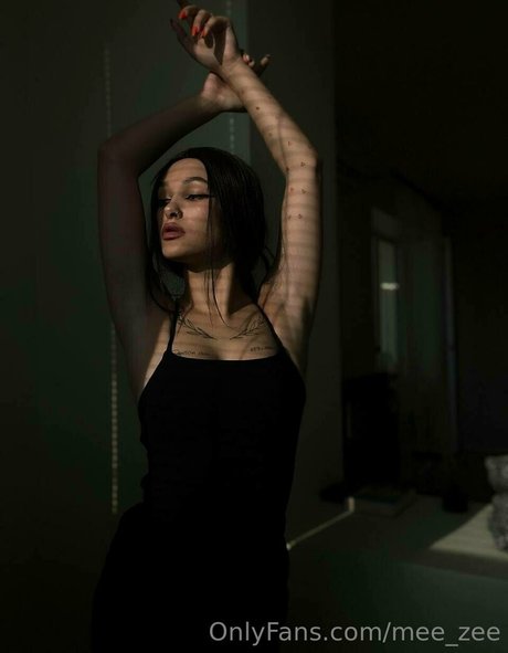 mee zee étoile sexy images