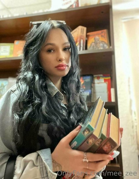 mee zee mannequin des photos