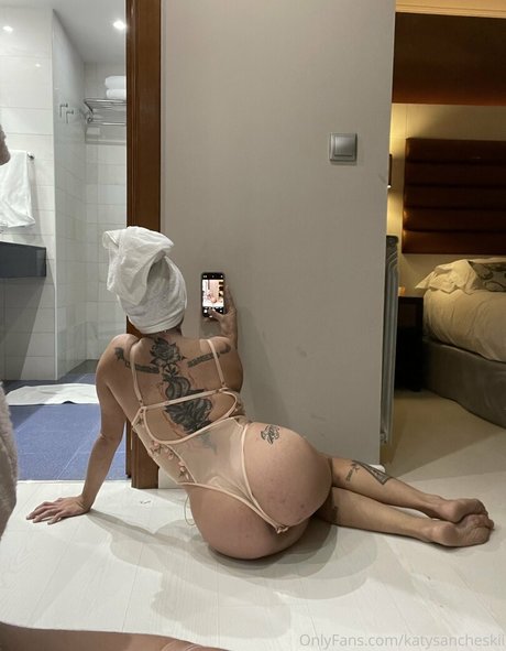 katysancheskii étoile parfaite des photos