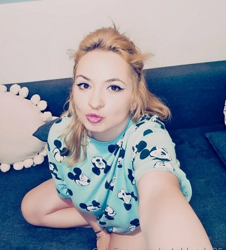 cuteblonde85 modèle sympa images