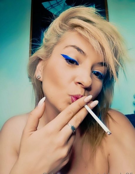 cuteblonde85 star érotique images