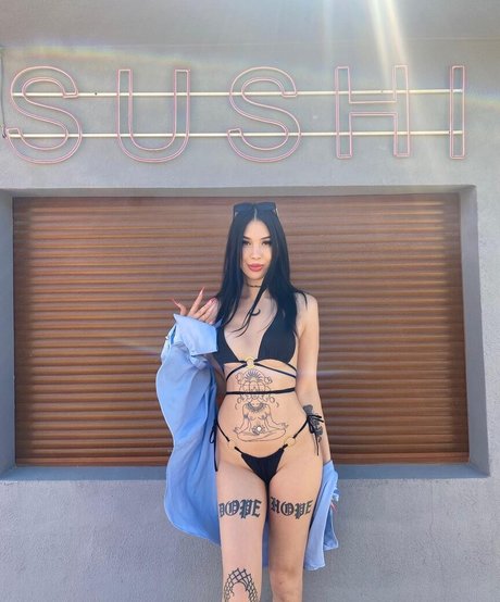 Hira Balci actrice de nus photos