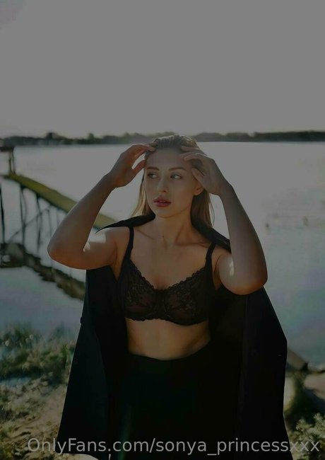 sonya princessxxx modèle pornographique galerie
