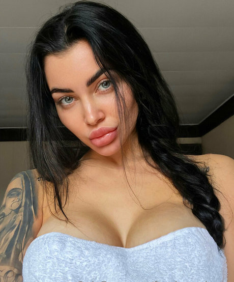 feralmaryberry star du porno adulte galerie