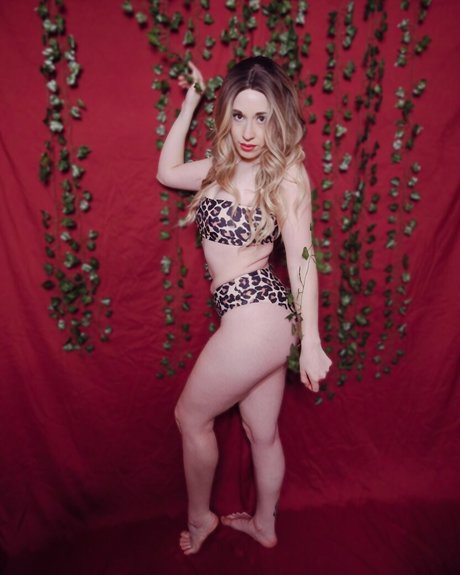 blonde étudiante onlyfans parfait exclusif img