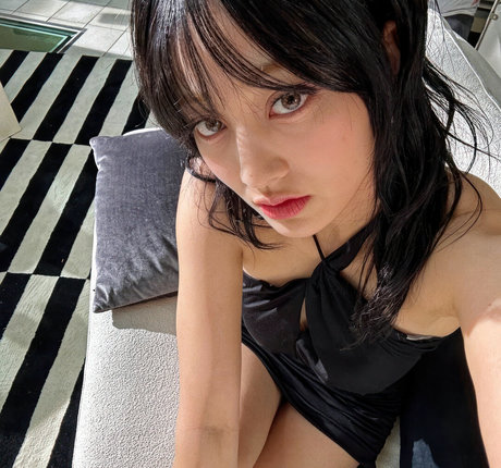 Jihyo modèle pornographique galerie