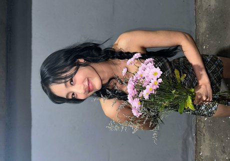 Jihyo étoile érotique photo