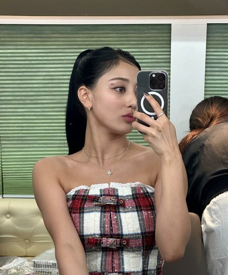 Jihyo haut de star du porno galeries