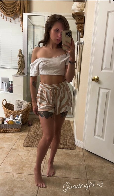 Tabby Ridiman actrice porno image