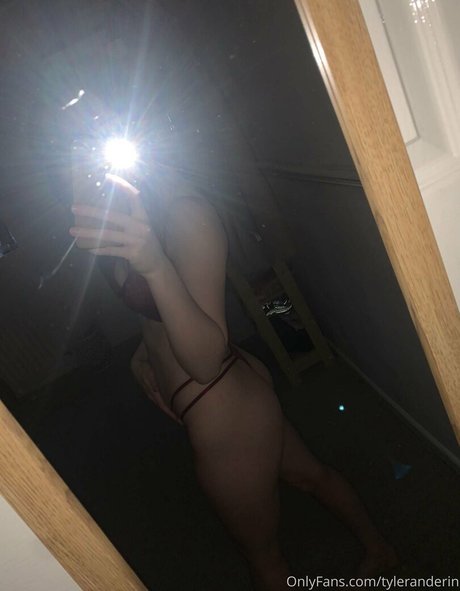 tyleranderin star du porno chaud photos