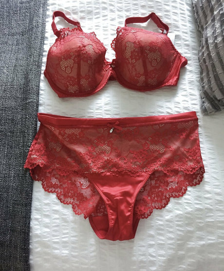 wild kitty9 modèle sexy des photos