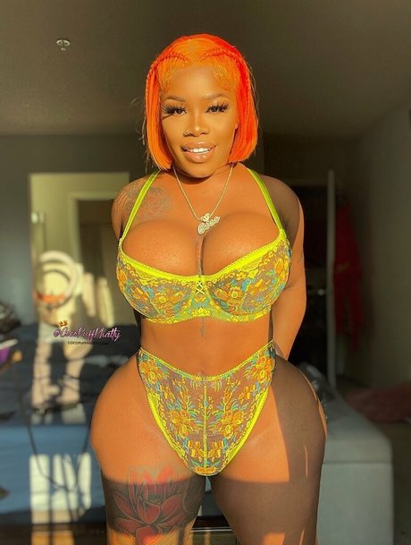 phattgirlcoco mannequin images