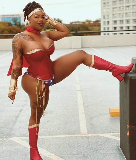 phattgirlcoco modèle artistique image