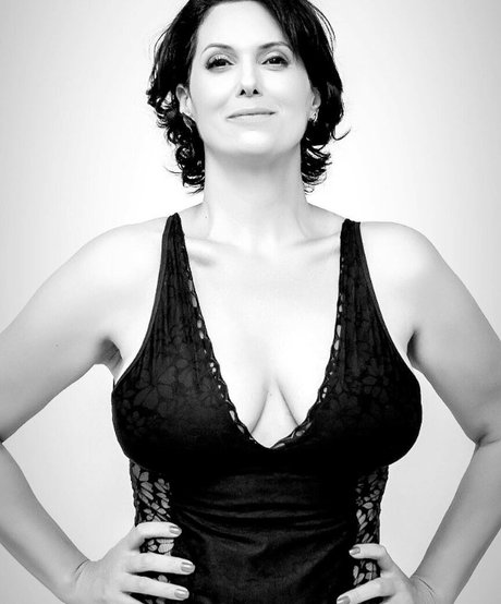 Ileuza Elias star du porno parfaite galeries