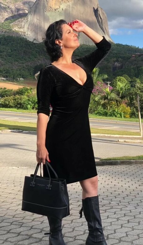 Ileuza Elias star du porno parfaite des photos