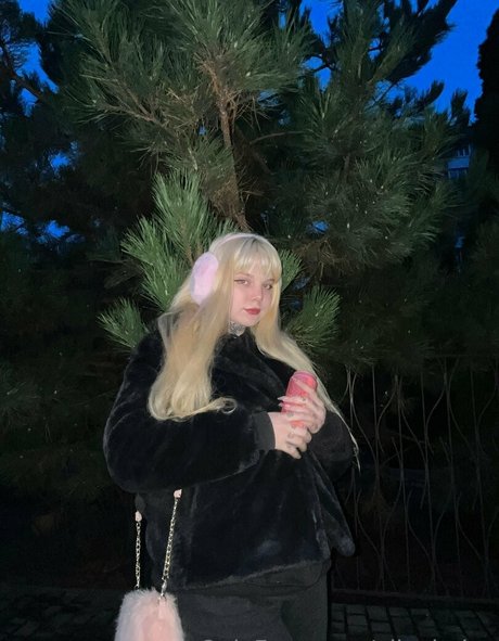 aliyahalya actrice nue galeries