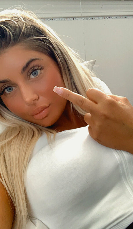 bratprincessava modèle sexy img