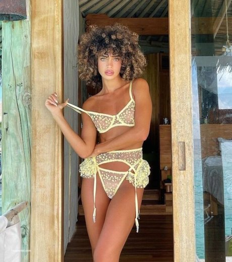 Eden Fines modèle magnifique img