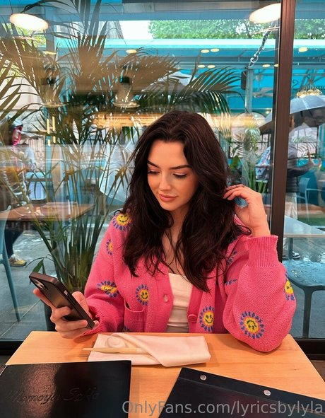 lyricsbylyla art de star du porno photos