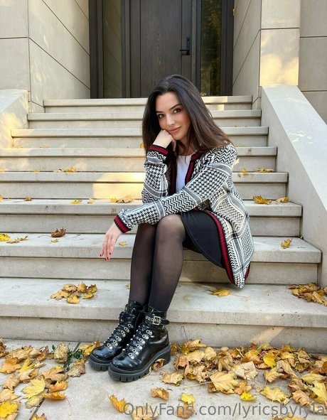 lyricsbylyla modèle sympa collection