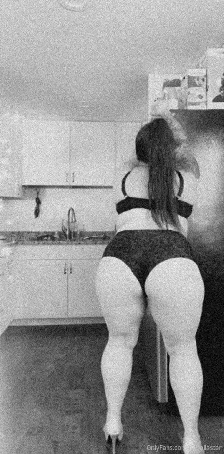 nobellastar modèle érotique images