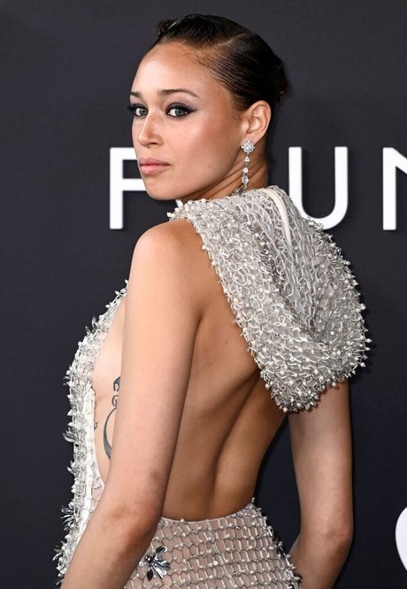 Ella Rae Smith actrice exclusive images