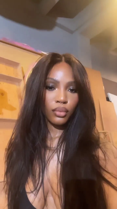 Quenlin Blackwell star du porno érotique galeries