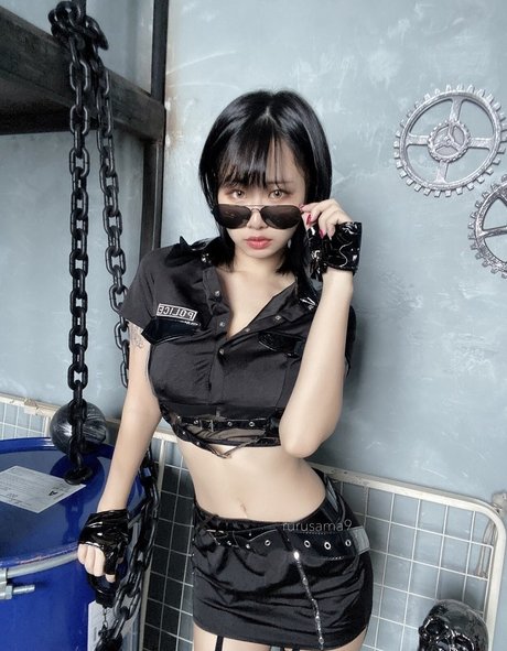 milf aux cheveux noirs onlyfans magnifique parfait galerie