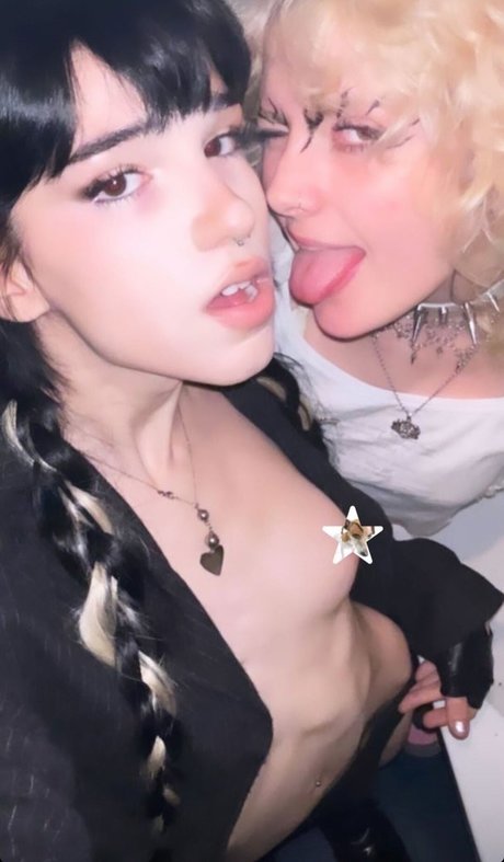 Arielle Maxine actrice érotique images