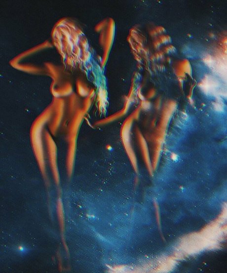 lolaqueencobra star du porno en haute qualité photos