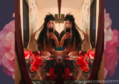 lolaqueencobra star du porno xxx archive