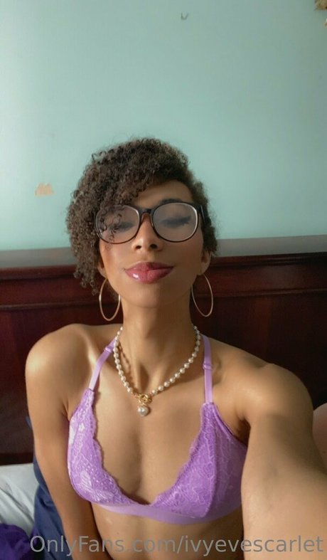 ivyevescarlet étoile adulte galerie