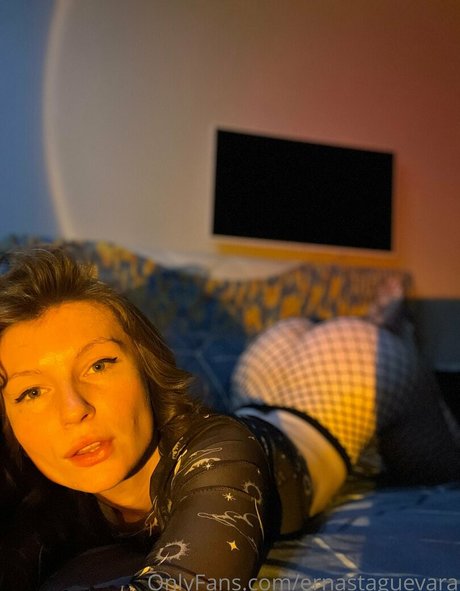 Ernesta Guevara modèle joli galerie