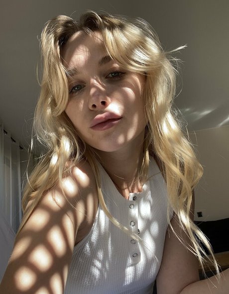 chloe ira étoile de haute qualité images