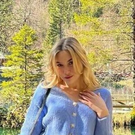 chloe ira haut étoile images